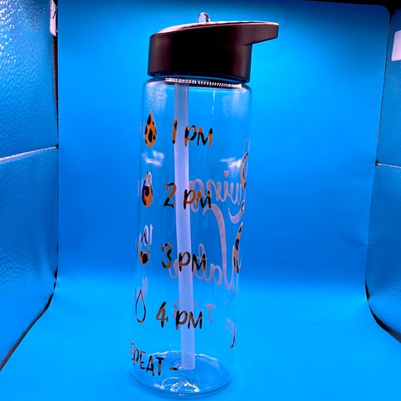 ❤️ 4/$15 Leopard Living Water Water bottle - Picture 3 of 4